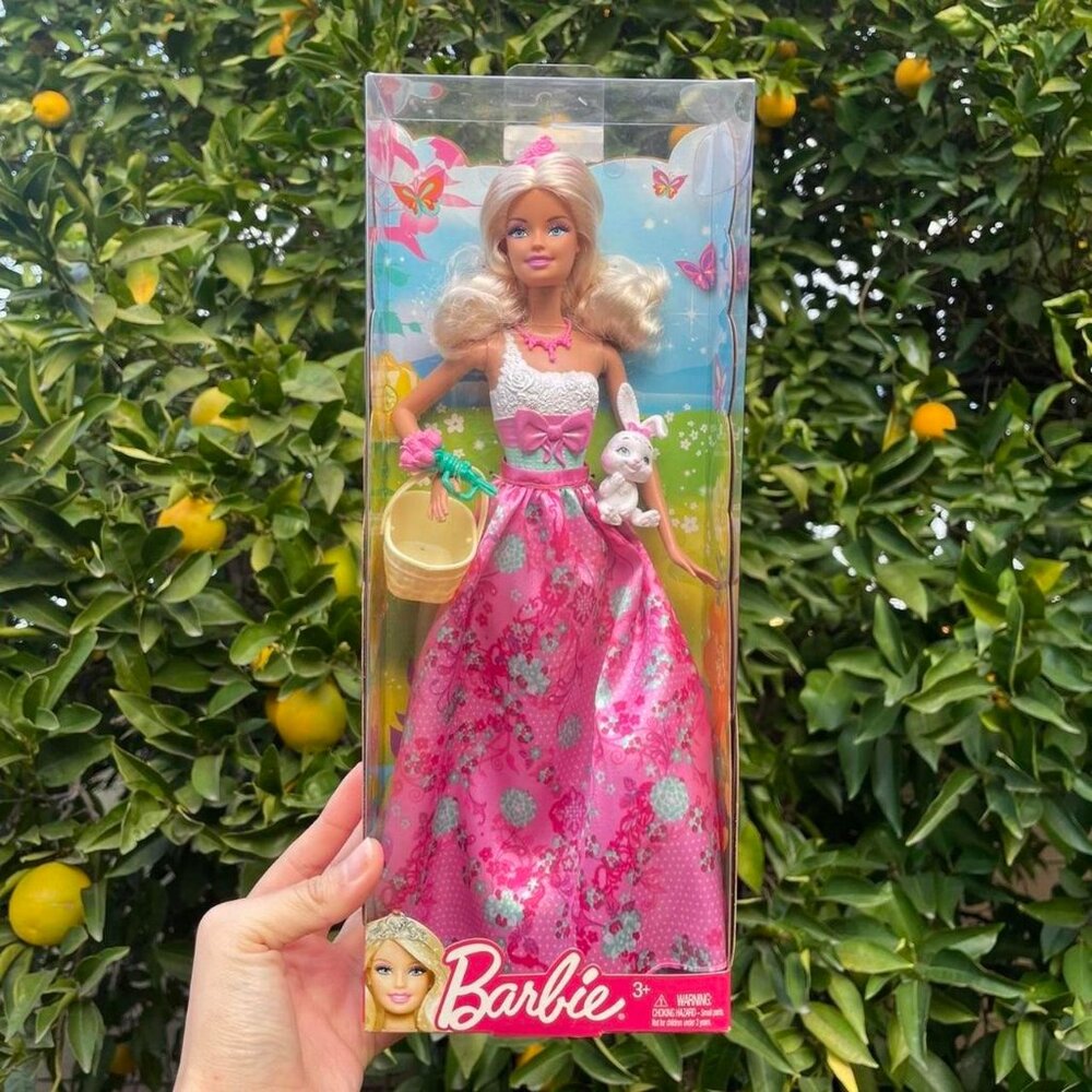 New Barbie Fairytale Magic Doll with Basket & Bunny 2011